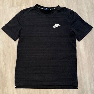 Nike Men's Advance 15 T-shirt